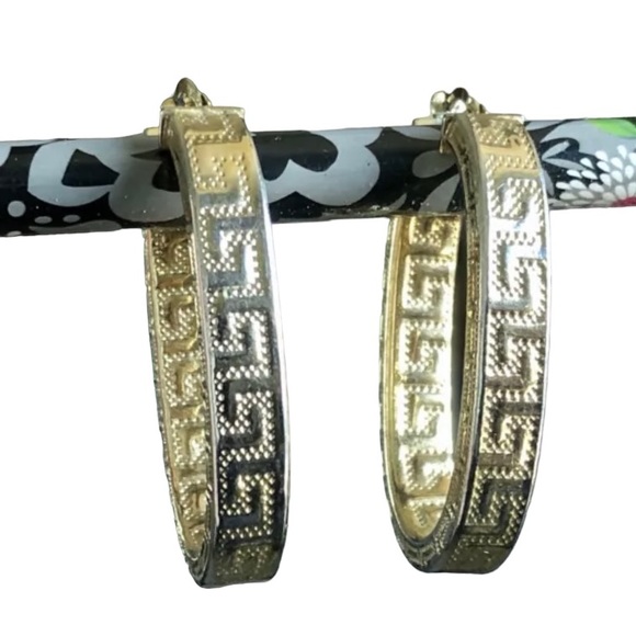 Vintage 18K GP Dolce Vita Greek Key Pattern Classic Hoop Earrings Signed- ITALY - Picture 2 of 3